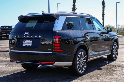 Abyss Black Pearl 2026 Hyundai Palisade Hybrid Calligraphy