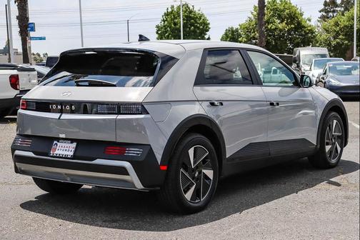 Cyber Gray 2026 Hyundai IONIQ 5 SE