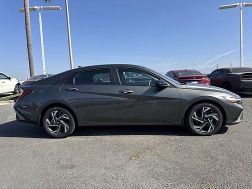 2025 Hyundai ELANTRA Sport