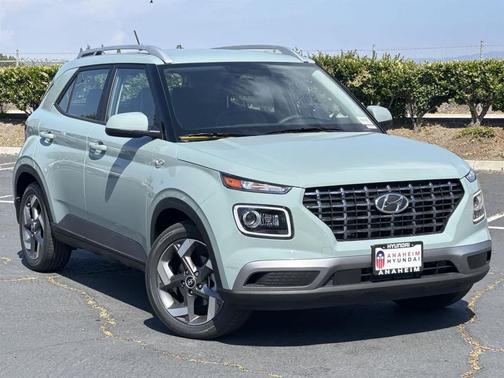 2025 Hyundai VENUE Limited