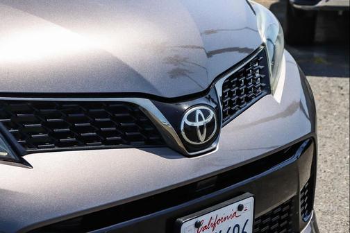 Predawn Gray Mica 2018 Toyota Sienna SE