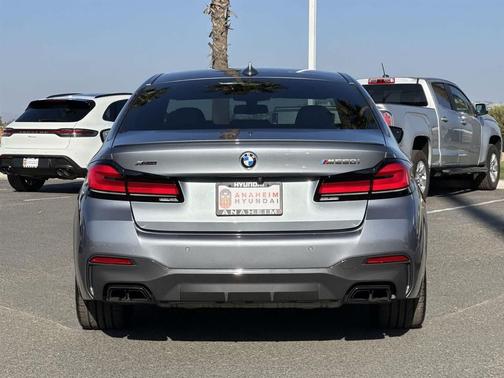 2022 BMW M550 i Xdrive