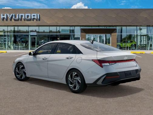 2025 Hyundai ELANTRA HEV Limited