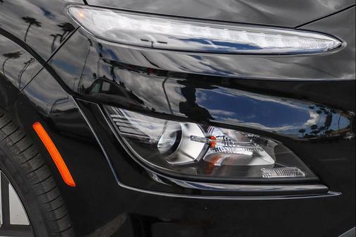 Abyss Black Pearl 2023 Hyundai KONA EV SE