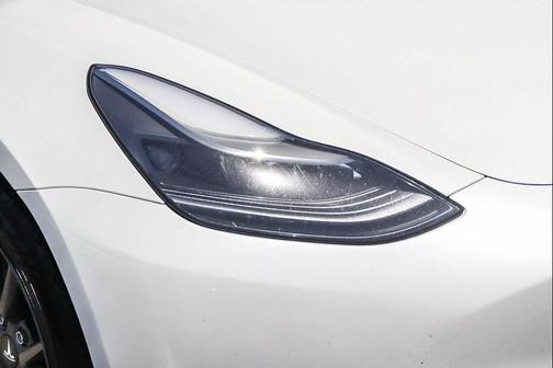 White 2023 Tesla Model 3 Standard Range