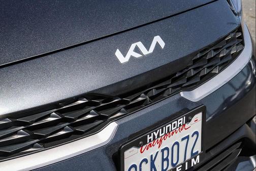Gravity Gray 2023 Kia Forte LXS