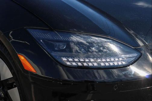 Onyx Black 2023 Hyundai IONIQ 6 SE