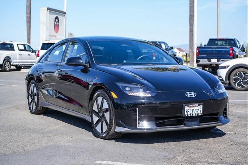 Onyx Black 2023 Hyundai IONIQ 6 SE
