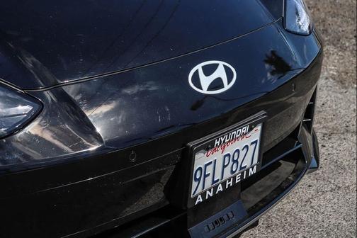 Onyx Black 2023 Hyundai IONIQ 6 SE