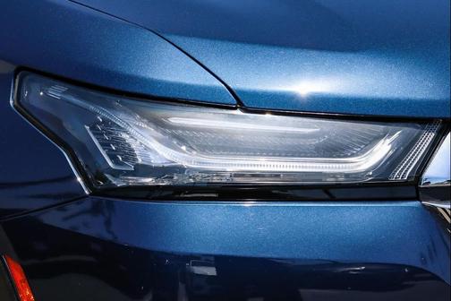 Northsky Blue Metallic 2023 Chevrolet Traverse LT Cloth