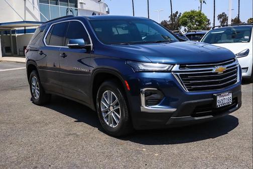 Northsky Blue Metallic 2023 Chevrolet Traverse LT Cloth