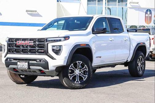 2023 GMC Canyon AT4