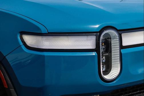 2023 Rivian R1S Adventure