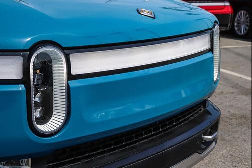 2023 Rivian R1S Adventure