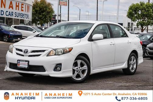 Super White 2013 Toyota Corolla S