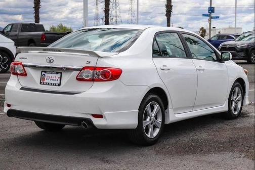 Super White 2013 Toyota Corolla S
