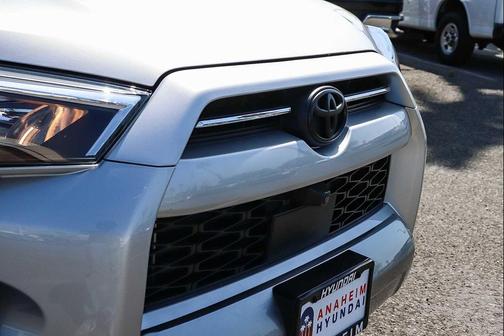 Classic Silver Metallic 2024 Toyota 4Runner TRD Off Road Premium