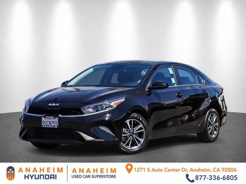 Aurora Black 2023 Kia Forte LXS