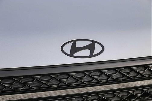 Shimmering Silver 2026 Hyundai SANTA FE HEV Calligraphy