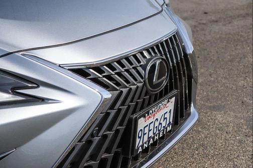 2023 Lexus ES 350 Base