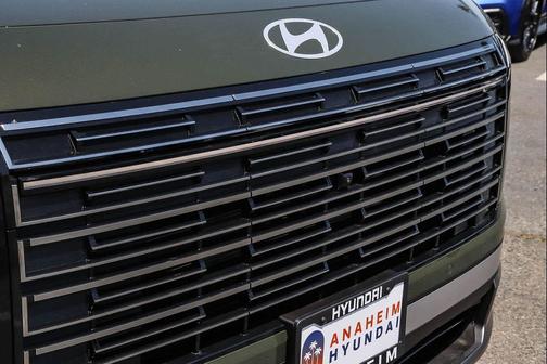 Titan Green 2026 Hyundai PALISADE SEL Premium 8P