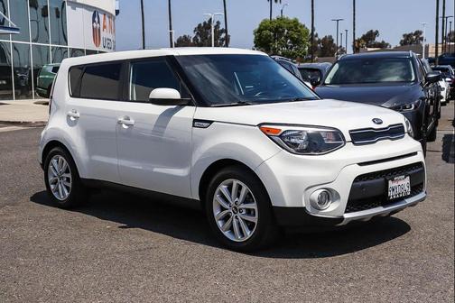 Clear White 2019 Kia Soul +