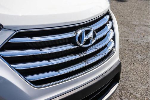 Monaco White 2016 Hyundai SANTA FE Limited