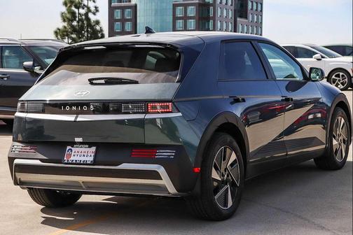 2026 Hyundai IONIQ 5 SE