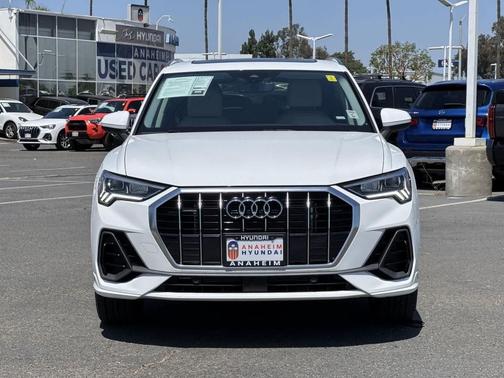 2024 Audi Q3 Premium 45 TFSI S line quattro Tiptronic