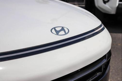 Atlas White 2024 Hyundai KONA N Line