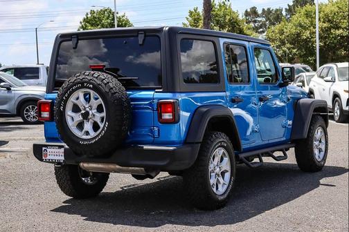 Hydro Blue Pearlcoat 2021 Jeep Wrangler Unlimited Islander 4x4