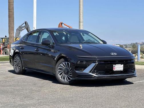 2025 Hyundai SONATA Hybrid Limited