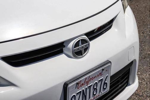 Super White 2013 Scion tC Base