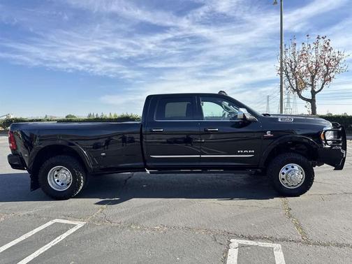 2019 RAM 3500 Limited Crew Cab 4x4 8' Box