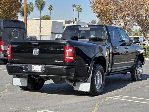 2019 RAM 3500 Limited Crew Cab 4x4 8' Box