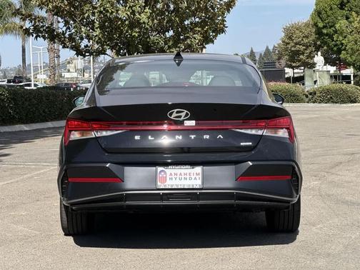 2025 Hyundai ELANTRA HEV Limited