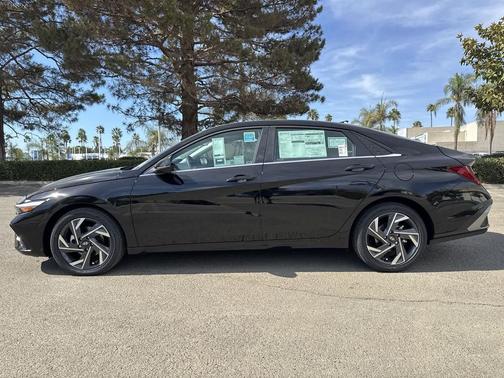 2025 Hyundai ELANTRA HEV Limited