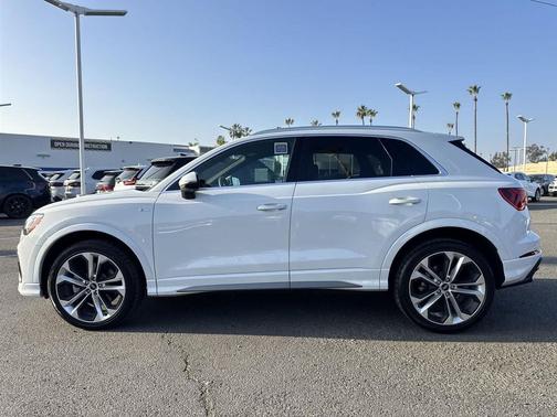 2021 Audi Q3 45 S line Premium