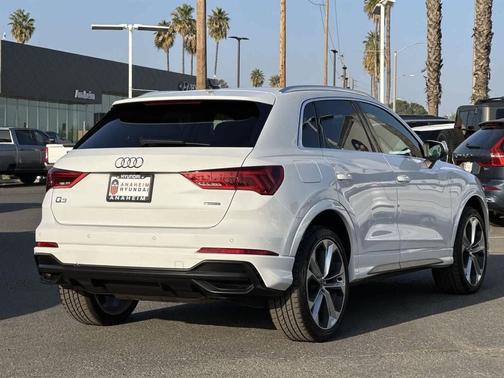 2021 Audi Q3 45 S line Premium