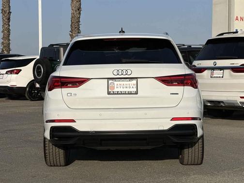 2021 Audi Q3 45 S line Premium