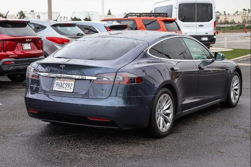 2018 Tesla Model S 75D