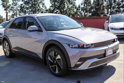 2026 Hyundai IONIQ 5 SE