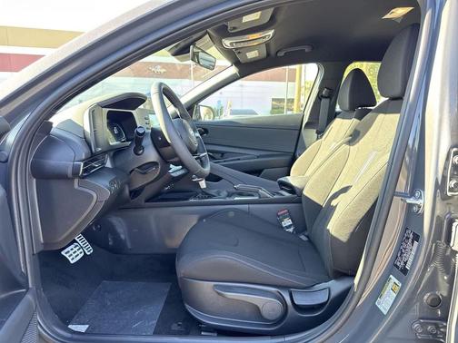 2025 Hyundai ELANTRA Sport