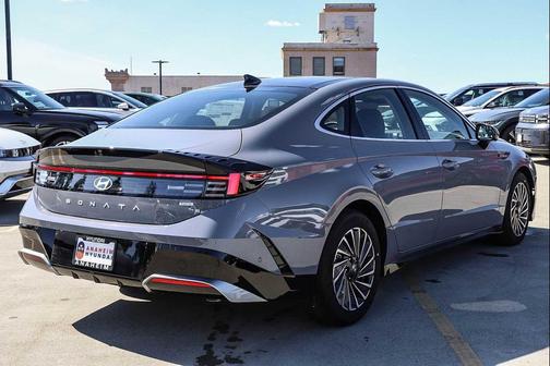 2026 Hyundai SONATA Hybrid Limited
