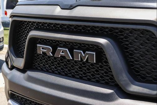 Diamond Black Crystal Pearlcoat 2020 RAM 1500 Rebel