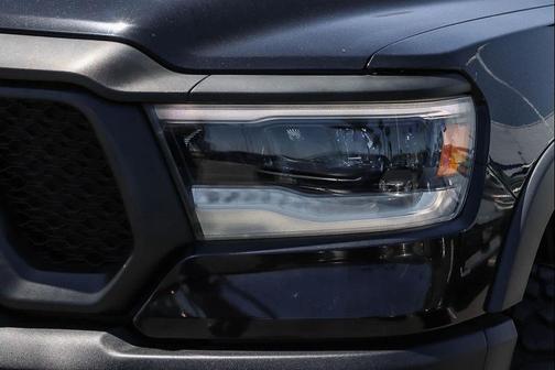 Diamond Black Crystal Pearlcoat 2020 RAM 1500 Rebel