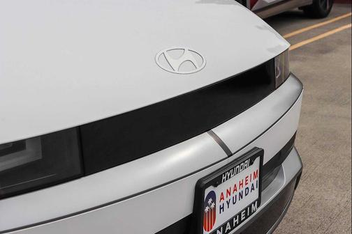 2026 Hyundai IONIQ 5 SE