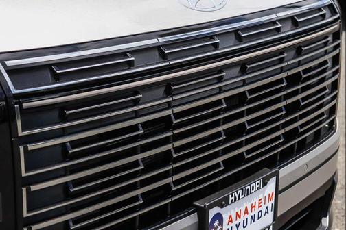 Typhoon Silver Metallic 2026 Hyundai Palisade Hybrid SEL 7P