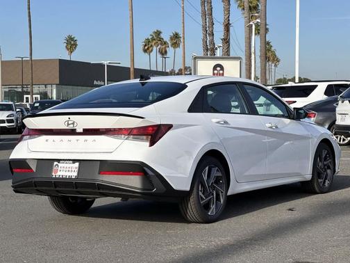 2025 Hyundai ELANTRA Sport