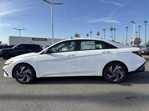 2025 Hyundai ELANTRA Sport